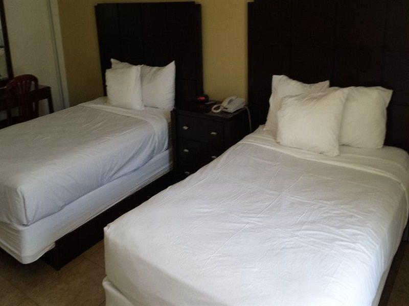 Days By Wyndham St. Petersburg / Tampa Bay Area Pinellas Park