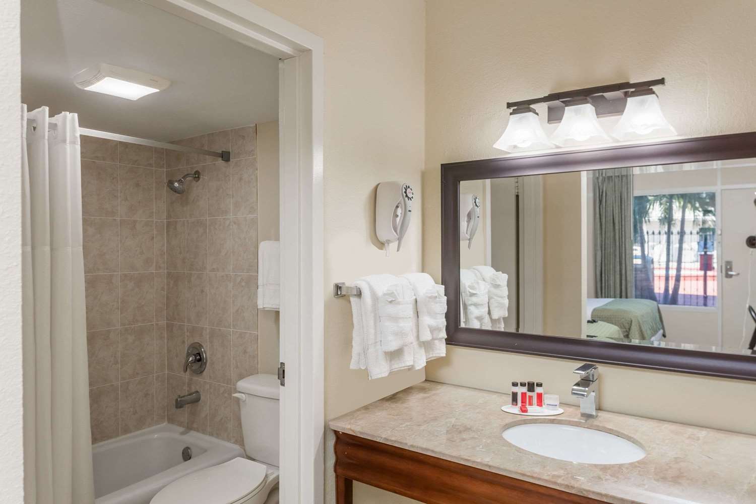 Days By Wyndham St. Petersburg / Tampa Bay Area 3* Pinellas Park